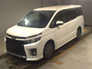TOYOTA VOXY 2014