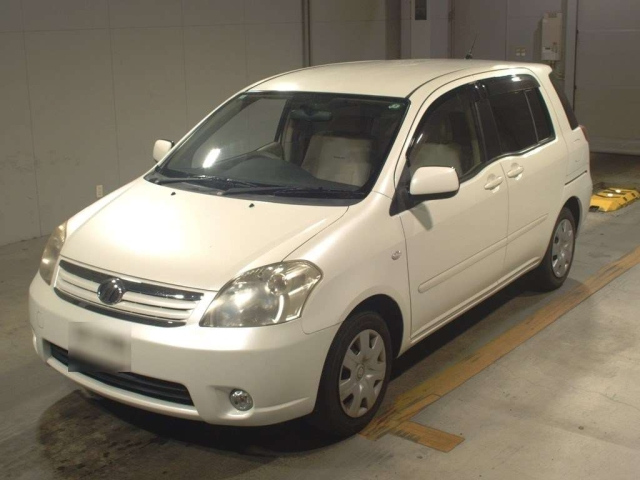 TOYOTA RAUM 2008