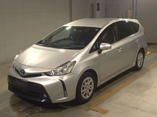 TOYOTA PRIUS ALPHA 2016