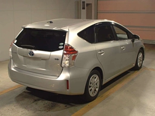 TOYOTA PRIUS ALPHA 2016