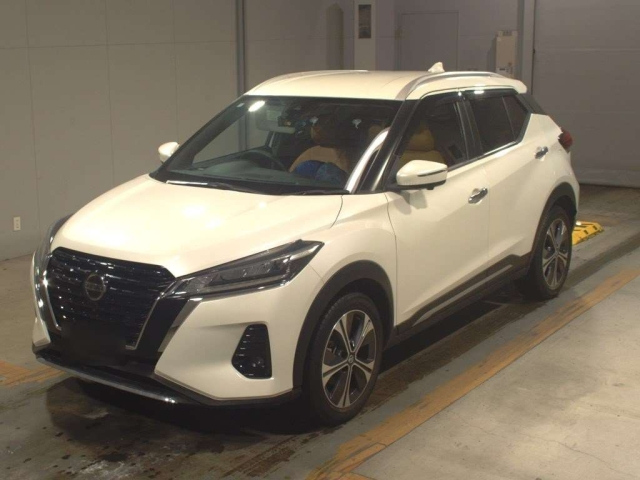 NISSAN KIX 2020