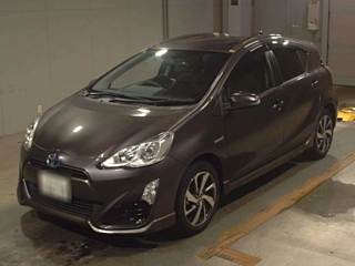 TOYOTA AQUA 2015