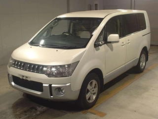 MITSUBISHI DELICA D5 2012