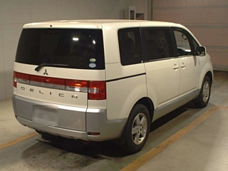 MITSUBISHI DELICA D5 2012