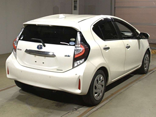 TOYOTA AQUA 2021