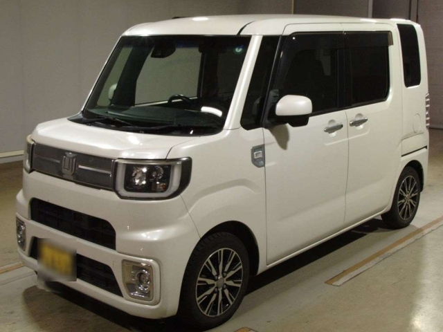 DAIHATSU WAKE 2017