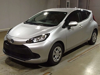 TOYOTA AQUA 2022