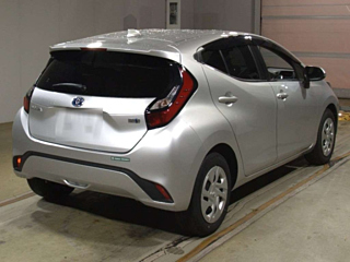 TOYOTA AQUA 2022