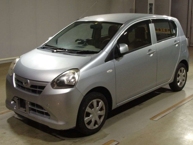 DAIHATSU MIRA E S 2012
