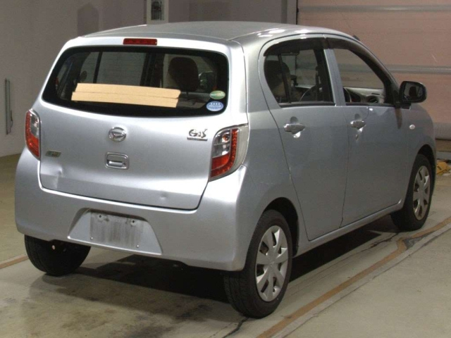 DAIHATSU MIRA E S 2012