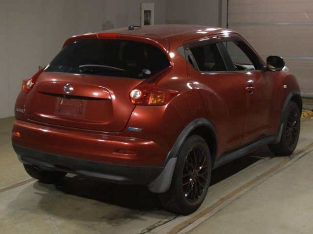 NISSAN JUKE 2012