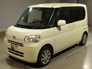 DAIHATSU TANTO 2011