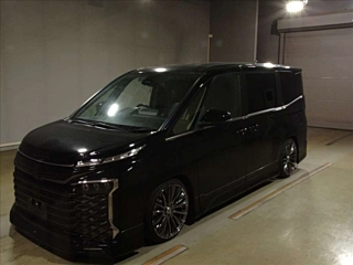 TOYOTA VOXY 2022