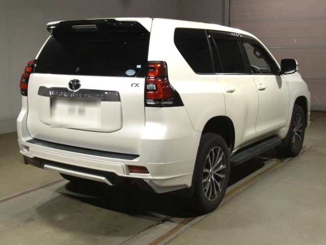 TOYOTA LAND CRUISER PRADO 2019