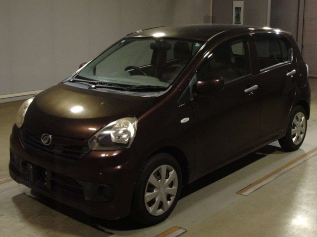 DAIHATSU MIRA E S 2013