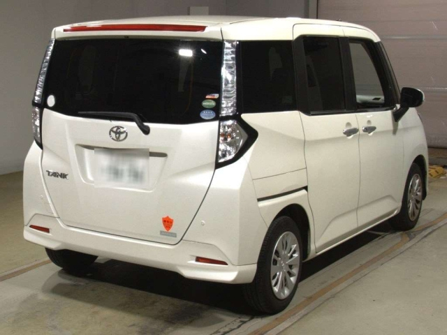 TOYOTA TANK 2017