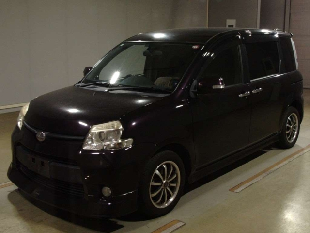 TOYOTA SIENTA 2012