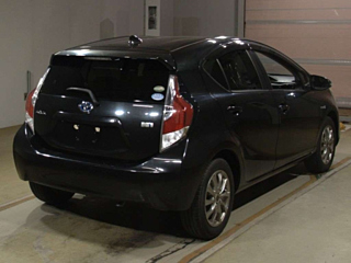 TOYOTA AQUA 2016
