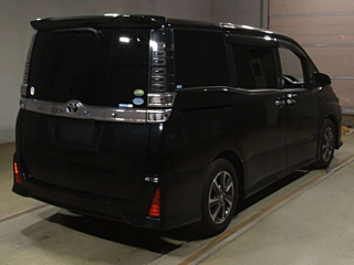 TOYOTA VOXY 2018