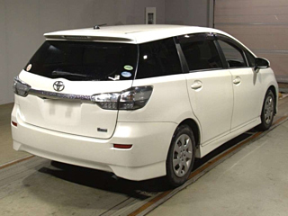 TOYOTA WISH 2013