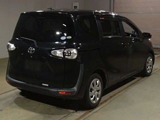 TOYOTA SIENTA 2016