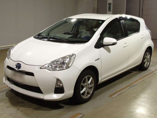 TOYOTA AQUA 2014