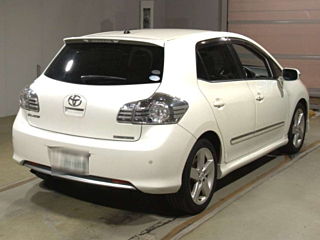 TOYOTA BLADE 2010