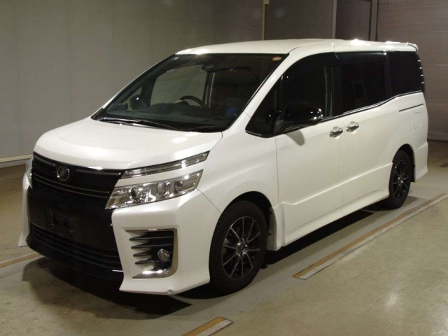 TOYOTA VOXY 2016