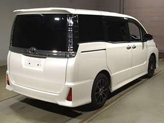 TOYOTA VOXY 2016