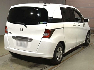 HONDA FREED 2013