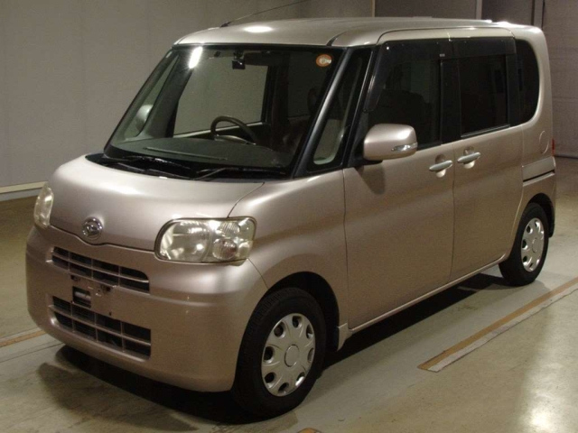 DAIHATSU TANTO 2010