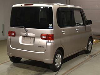 DAIHATSU TANTO 2010