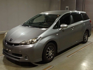 TOYOTA WISH 2010