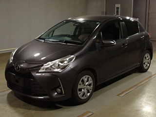 TOYOTA VITZ 2017