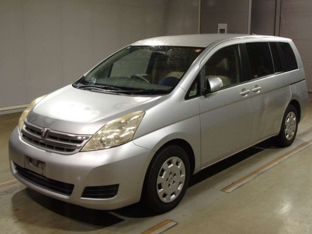 TOYOTA ISIS 2010