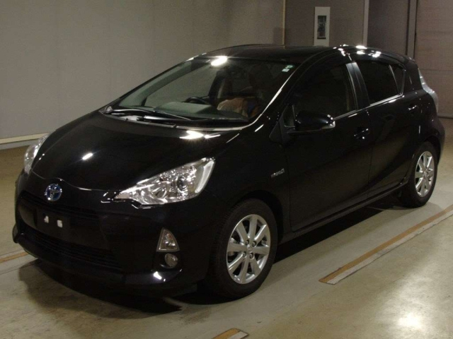 TOYOTA AQUA 2014
