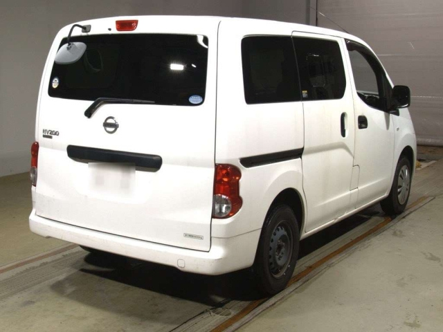 NISSAN NV200 2017