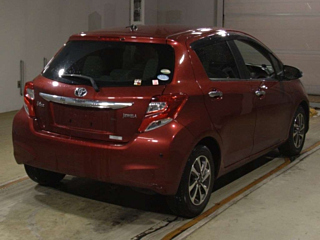 TOYOTA VITZ 2014