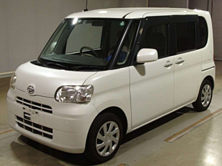 DAIHATSU TANTO 2011