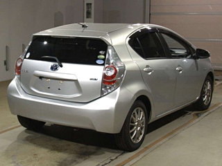 TOYOTA AQUA 2013