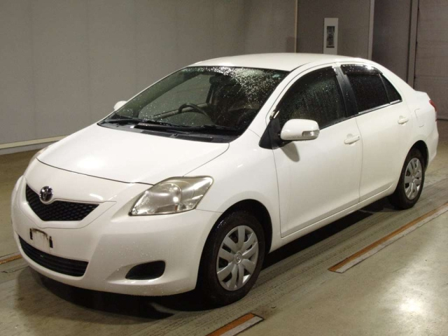TOYOTA BELTA 2010