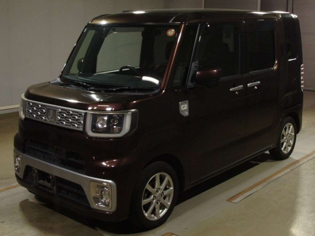 DAIHATSU WAKE 2016