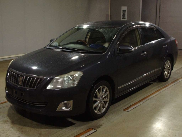 TOYOTA PREMIO 2013
