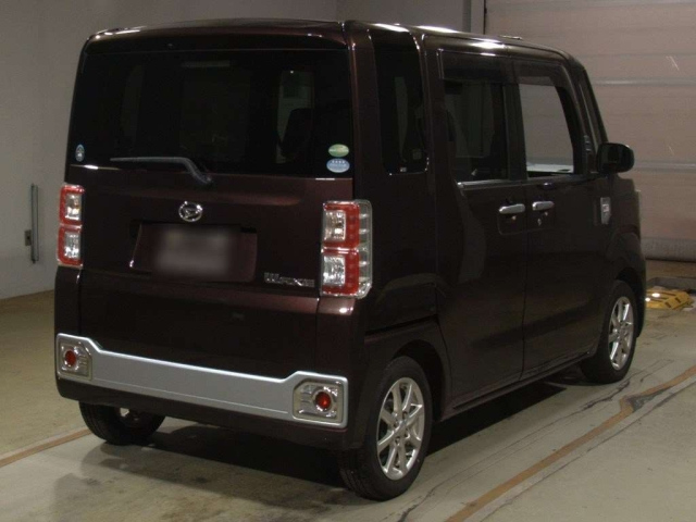 DAIHATSU WAKE 2016