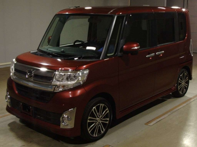 DAIHATSU TANTO 2014