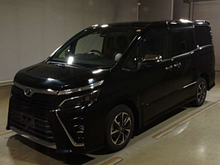 TOYOTA VOXY 2018