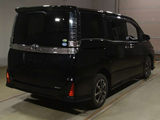 TOYOTA VOXY 2018