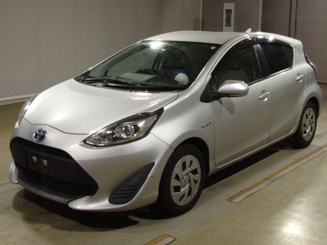 TOYOTA AQUA 2020
