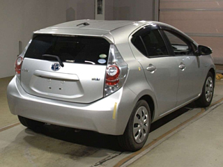 TOYOTA AQUA 2015
