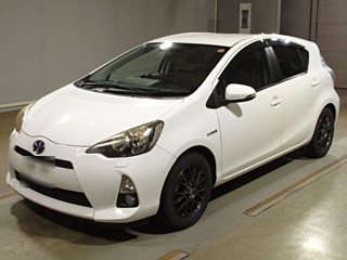 TOYOTA AQUA 2013